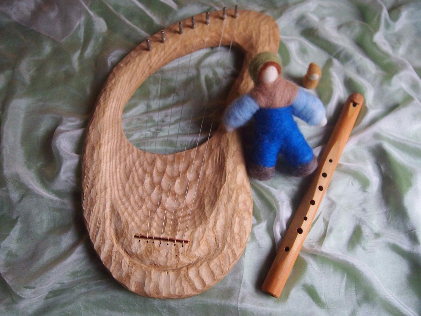 11月15日お食事会はライアー演奏会付き！