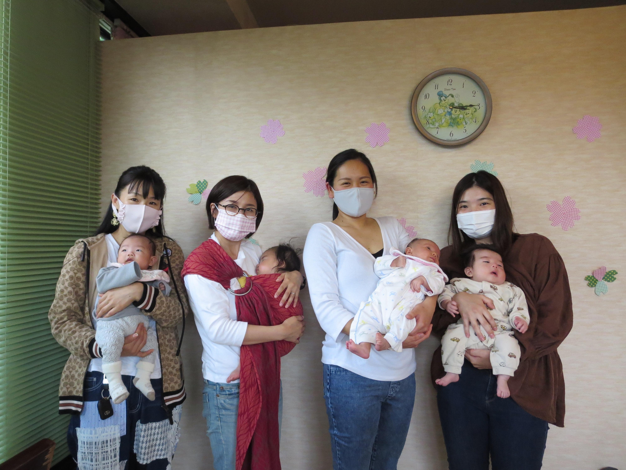 ベビーマッサージ4月に行いました。